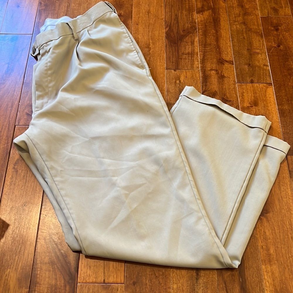Mens Haggar Classic Fit Khaki Chinos
